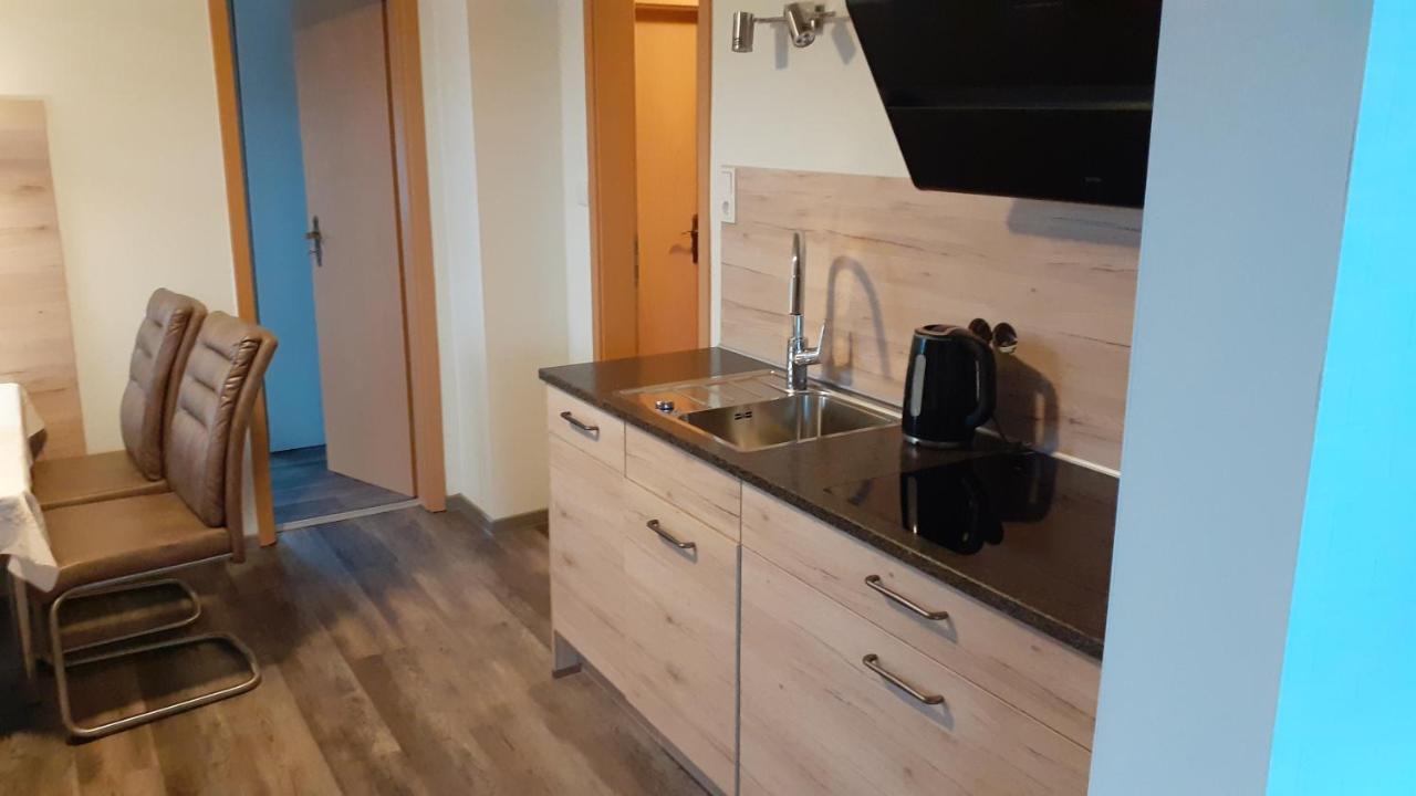 Familienurlaub In Ostfriesland Fuer Max 7 Pers In 2 Wohnungen, Auch Einzeln Wohnungen Utarp Extérieur photo
