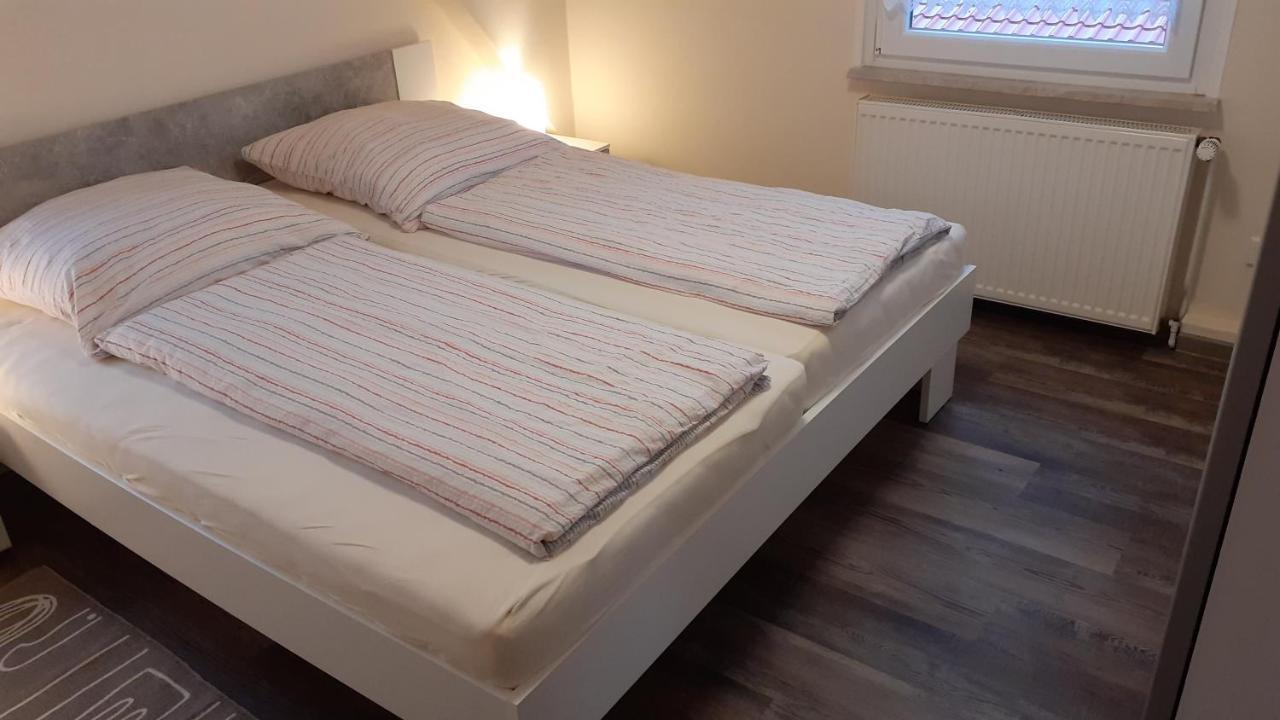 Familienurlaub In Ostfriesland Fuer Max 7 Pers In 2 Wohnungen, Auch Einzeln Wohnungen Utarp Extérieur photo