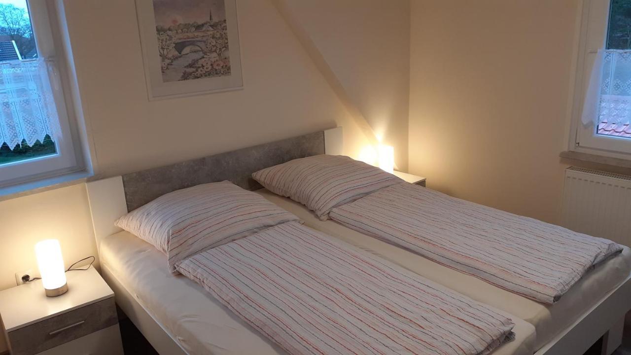 Familienurlaub In Ostfriesland Fuer Max 7 Pers In 2 Wohnungen, Auch Einzeln Wohnungen Utarp Extérieur photo