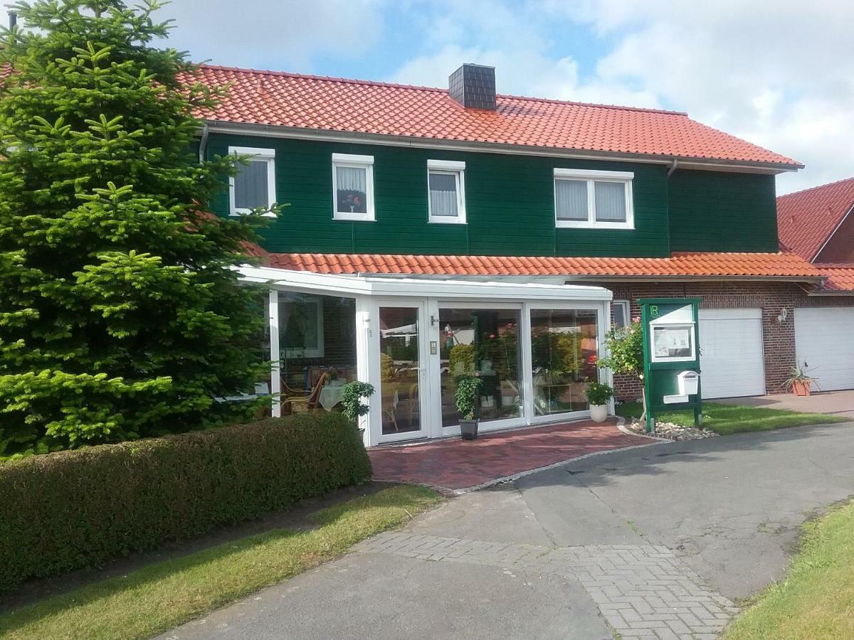 Familienurlaub In Ostfriesland Fuer Max 7 Pers In 2 Wohnungen, Auch Einzeln Wohnungen Utarp Extérieur photo