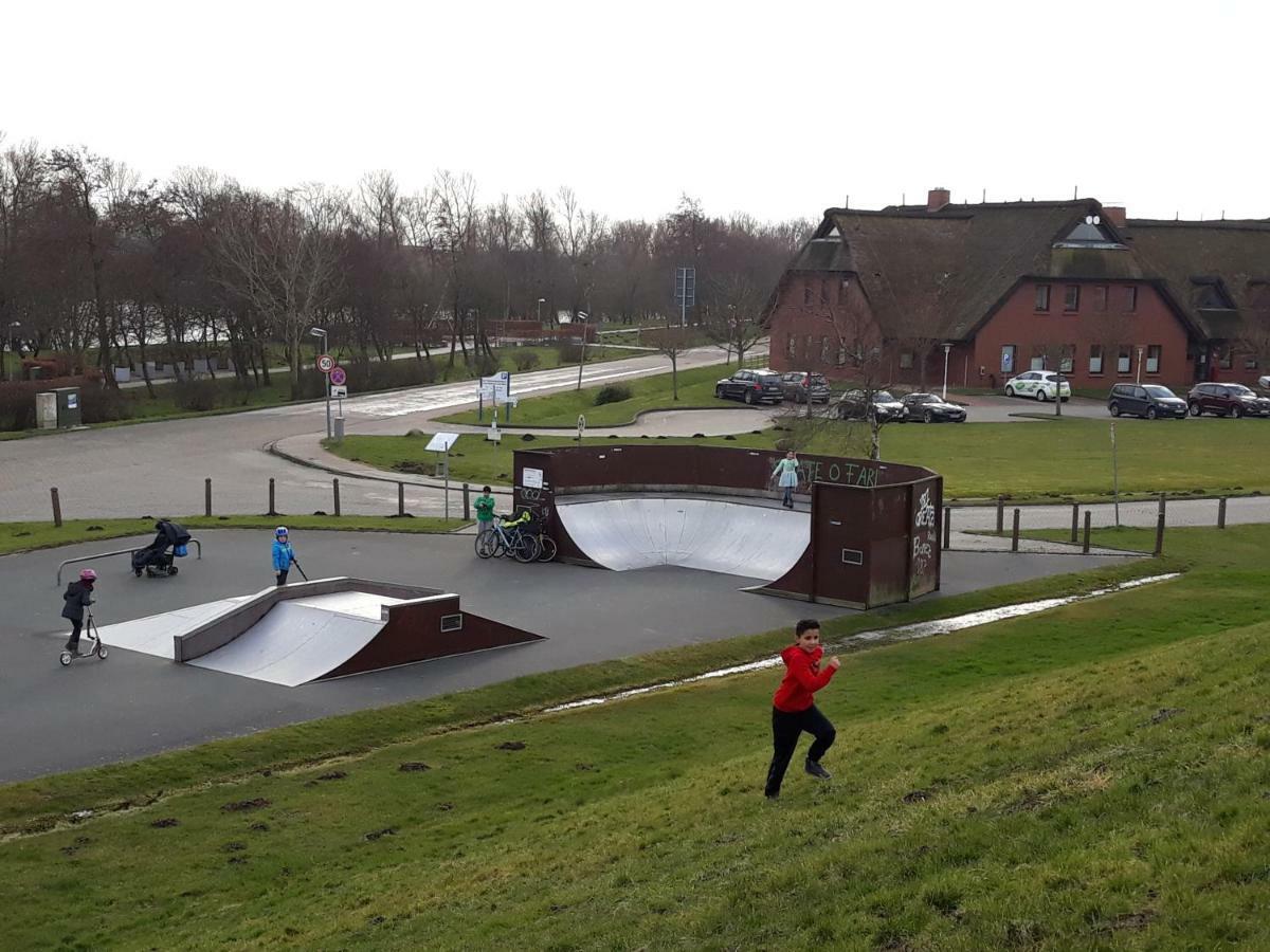 Familienurlaub In Ostfriesland Fuer Max 7 Pers In 2 Wohnungen, Auch Einzeln Wohnungen Utarp Extérieur photo